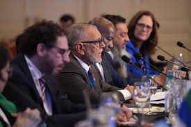 Acuerdo internacional de energías renovables firmado por 12 países